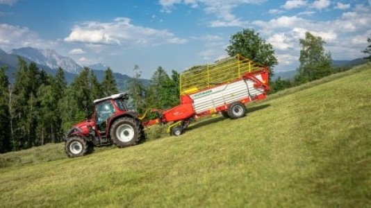 Neu - BOSS 2000 ALPIN Förderschwingen-Ladewagen